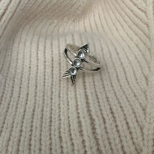 Silver arrow ring